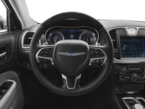2017 Chrysler 300 300C in test, Amazonas - Rothbard Honda