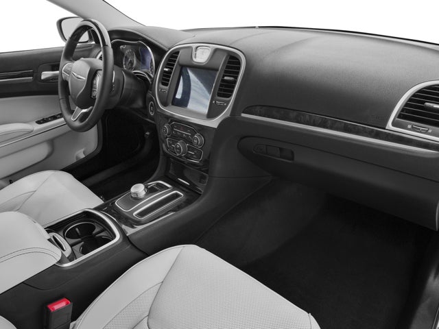 2017 Chrysler 300 300C in test, Amazonas - Rothbard Honda