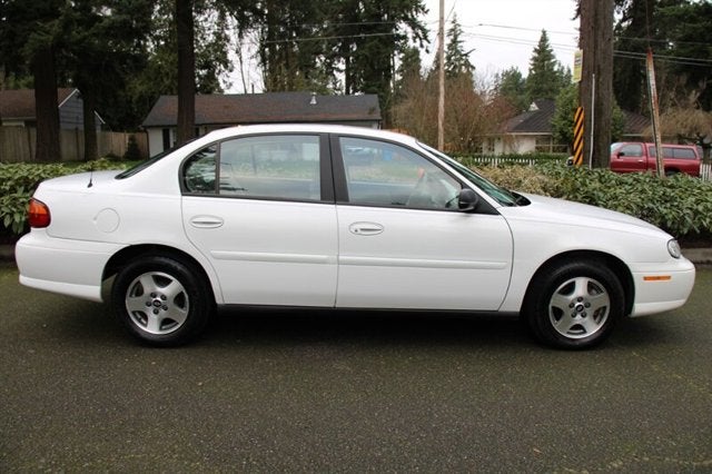 2004 Chevrolet Classic Base