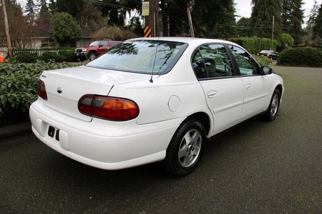 2004 Chevrolet Classic Base