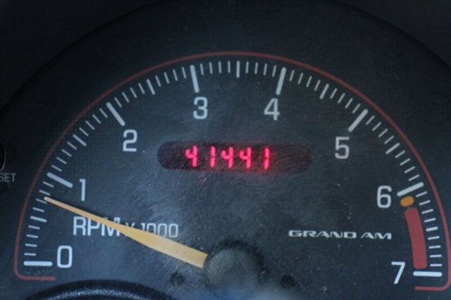 2002 Pontiac Grand Am SE1