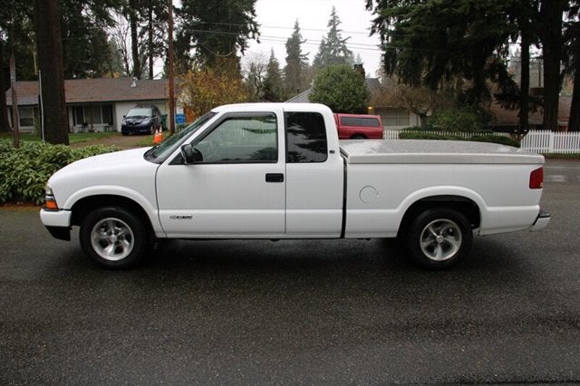 2002 Chevrolet S-10 LS