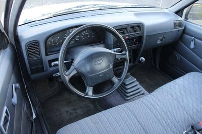 1996 Nissan Trucks 2WD XE 114K MILES