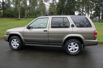 2001 Nissan Pathfinder LE