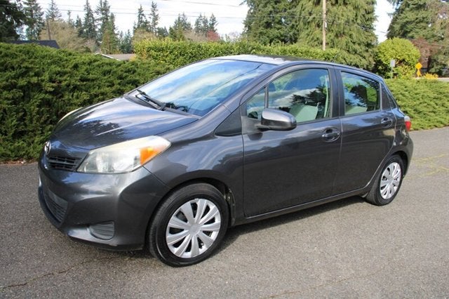 2012 Toyota Yaris 5-Door L1-owner